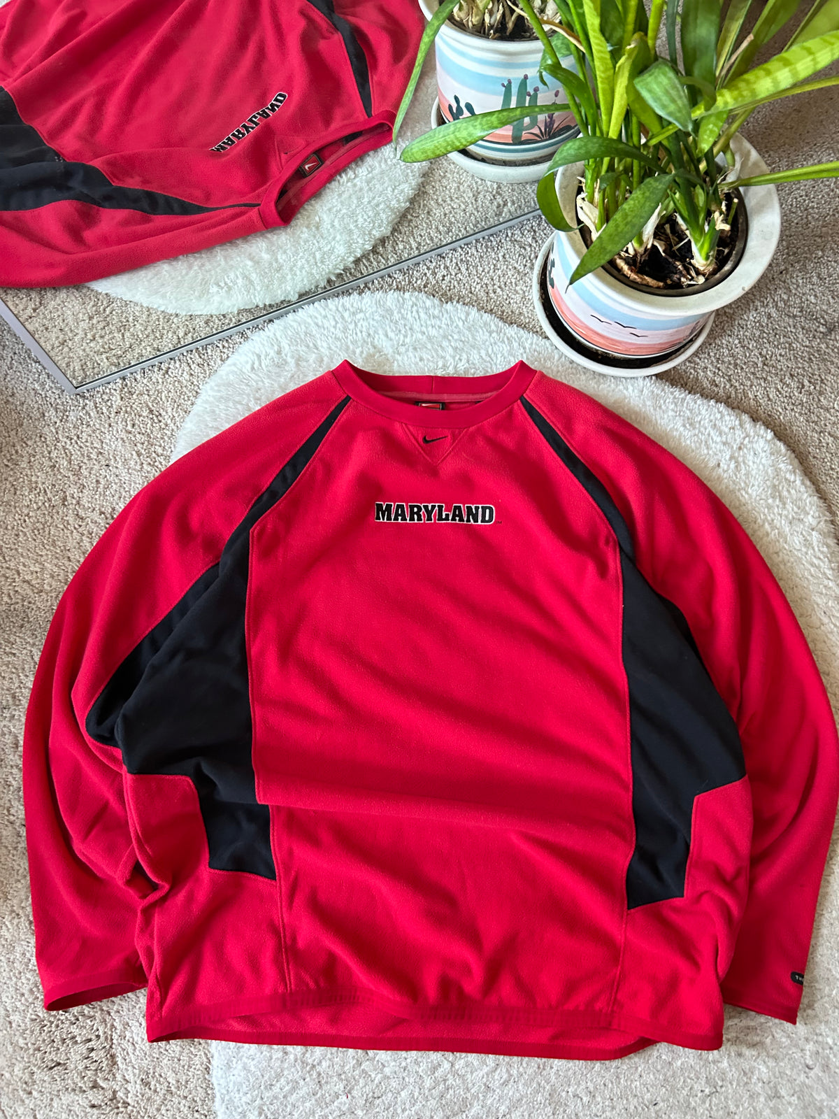 Vintage UMD ✔️ Fleece Sweater