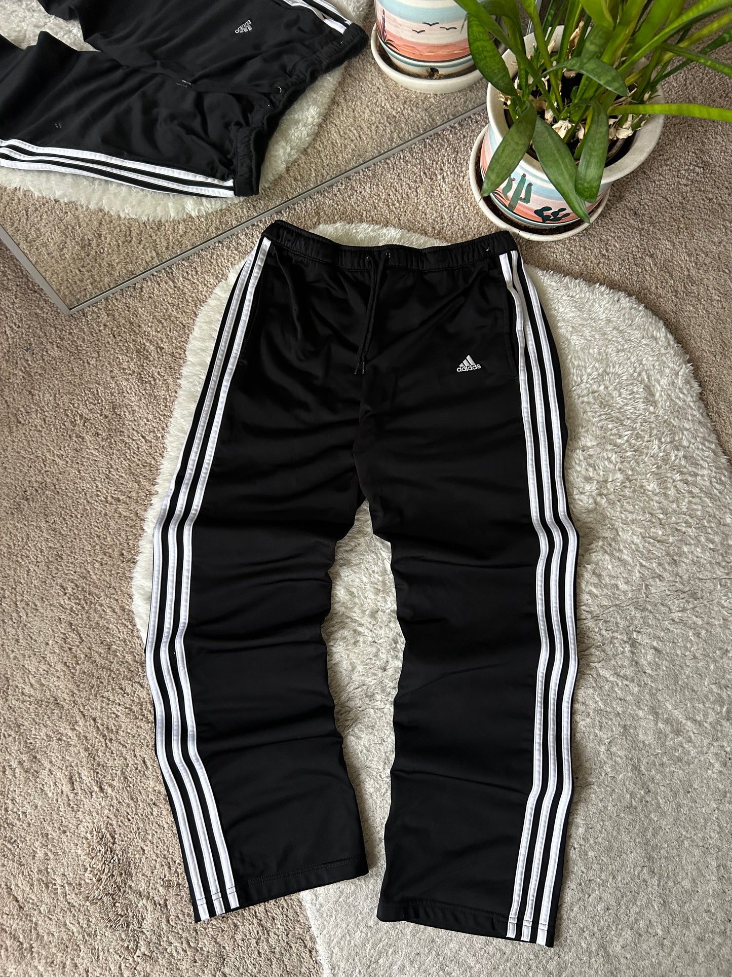 Vintage Adidas Trackpants (M)
