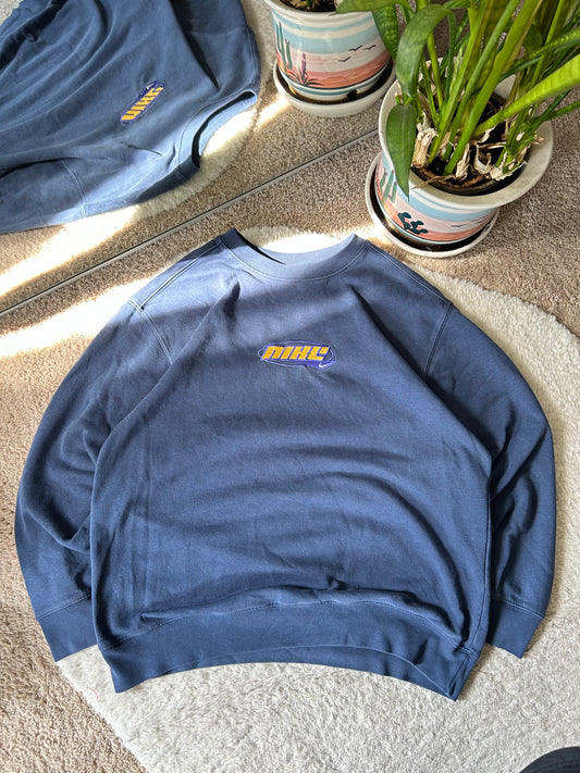 Vintage ✔️ Navy Crewneck