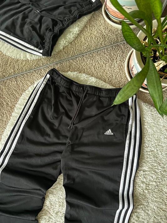 Vintage Adidas Trackpants (M)