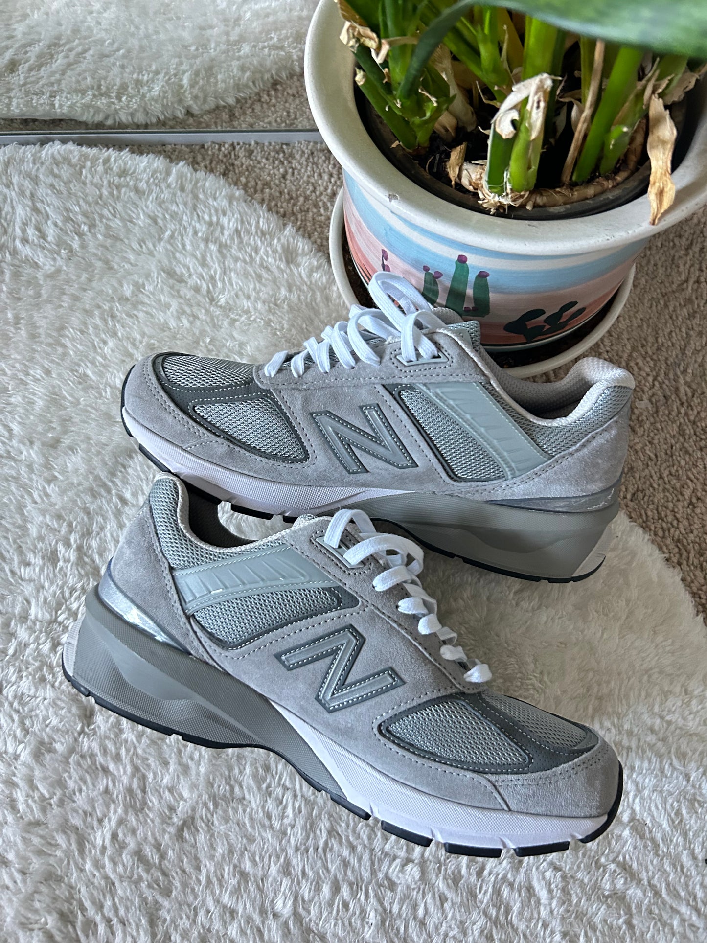 New Balance 990v5 Shoes