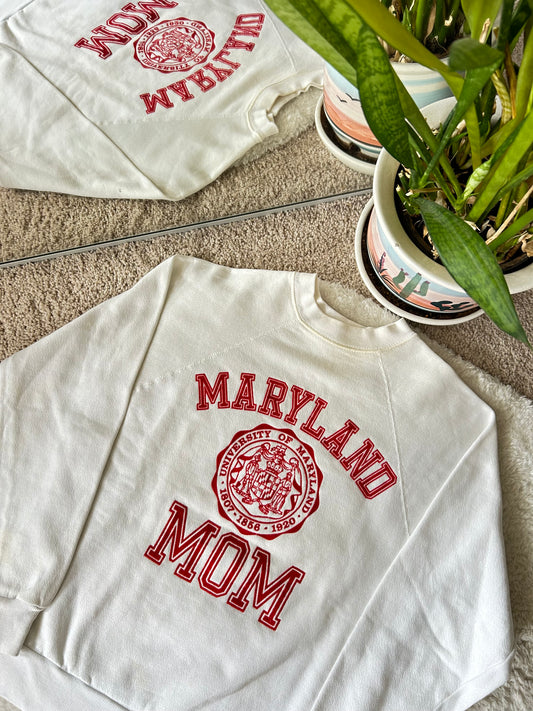 80s UMD MOM Crest Sweater