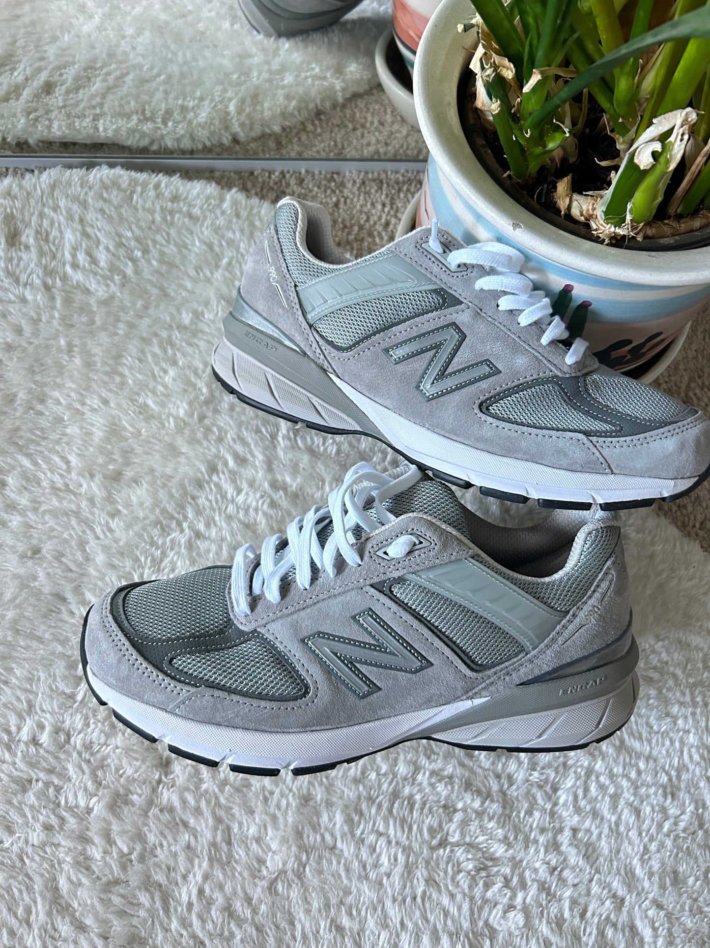 New Balance 990v5 Shoes