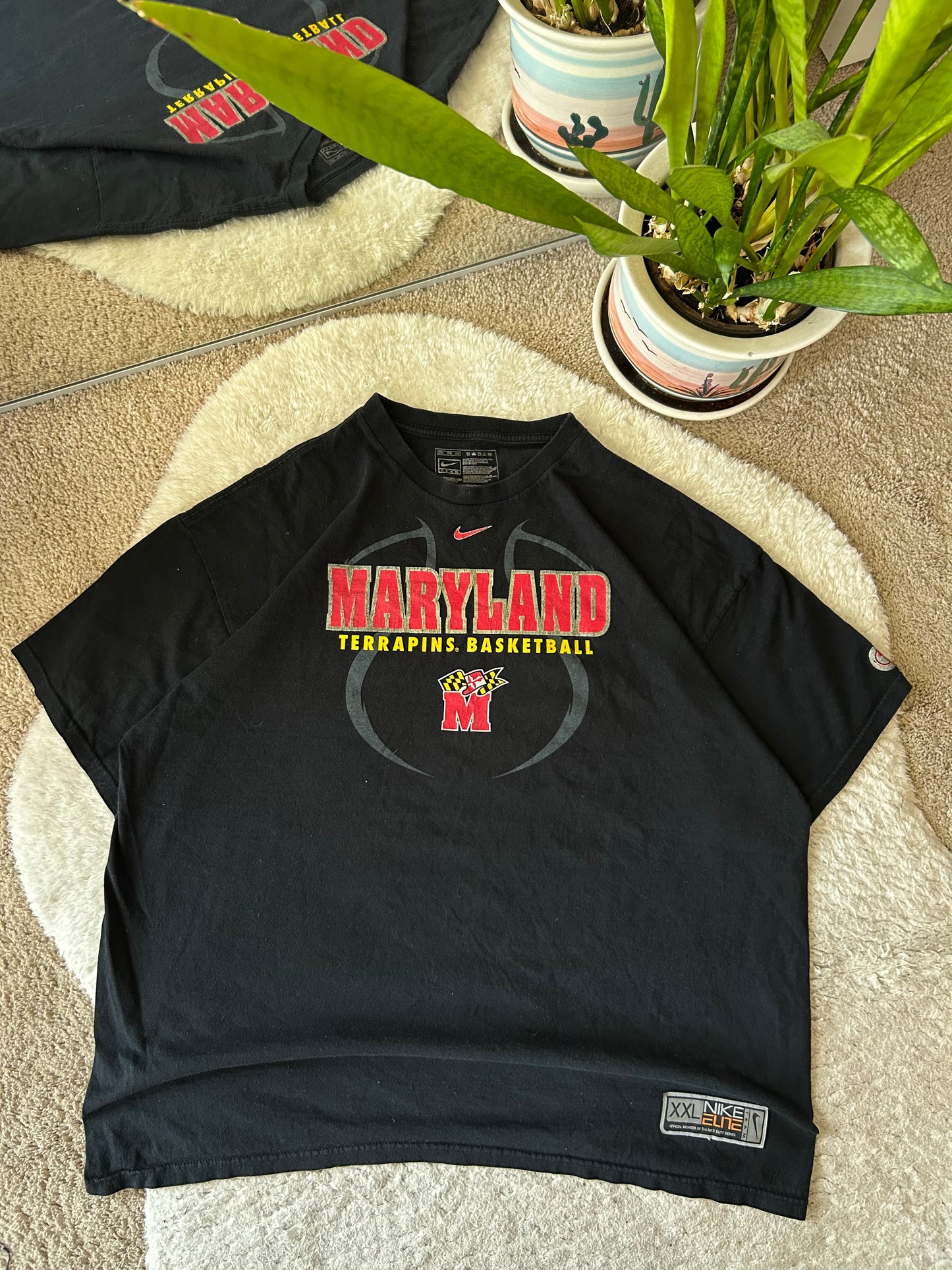 Vintage Black UMD ✔️ Basketball tee